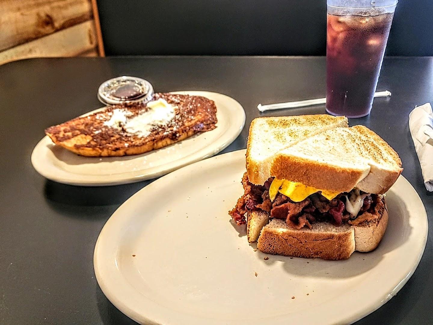 Snappy's Bar & Grille